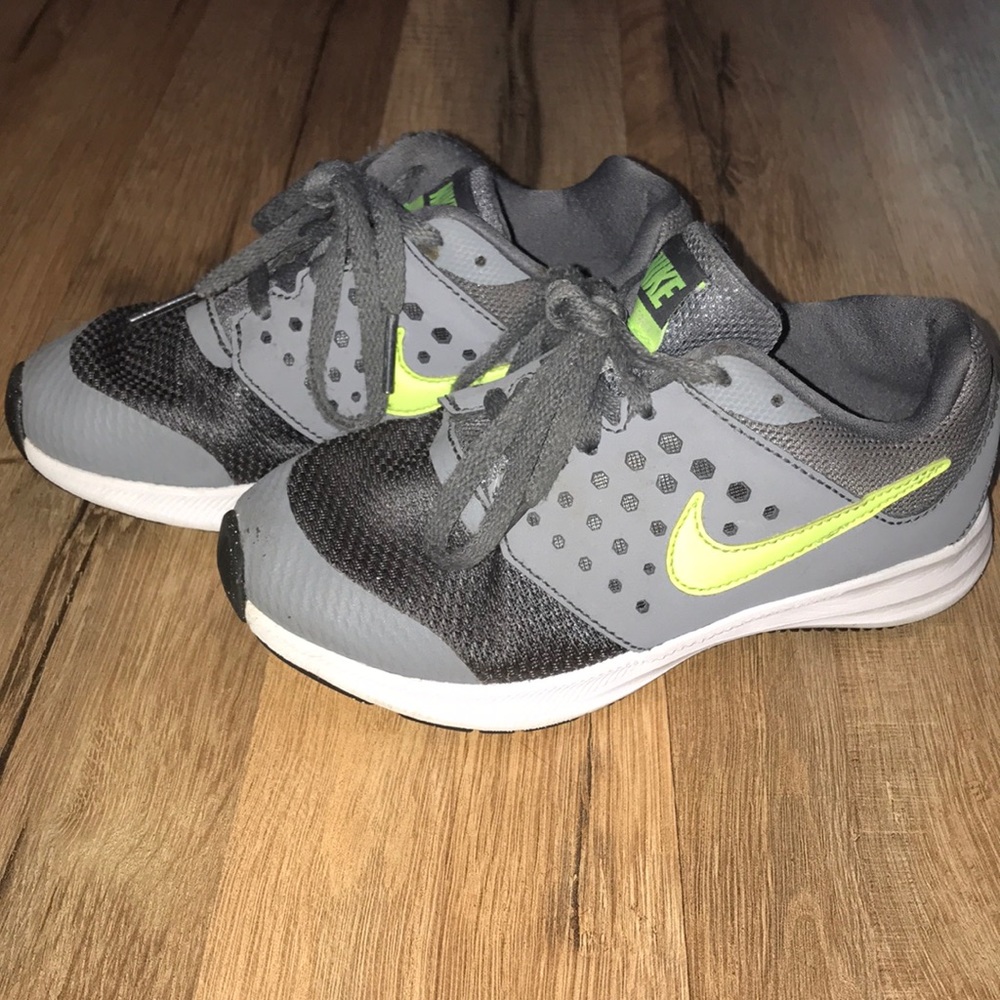 Nike Boys Shoes 11.5c